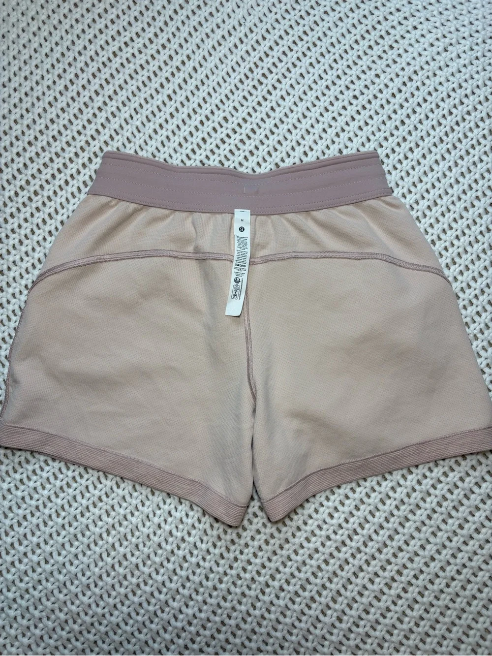 lululemon scuba high rise short 5” waffle in heathered mink berry size medium